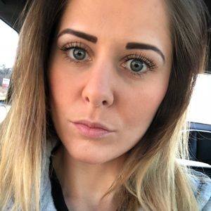 Meet your Posher, Beebee